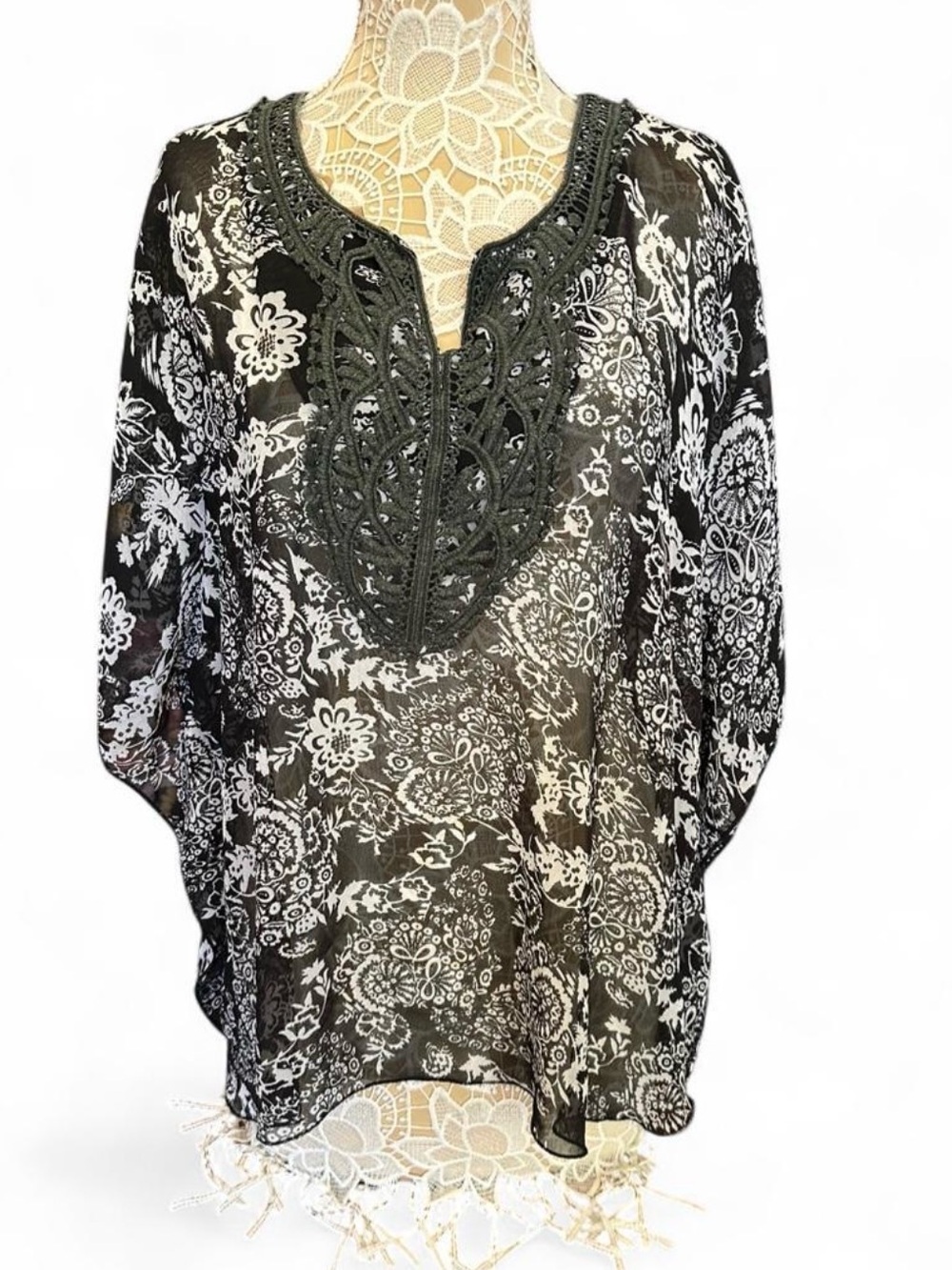 dressbarn Black & White Floral Crochet-Trim Tunic